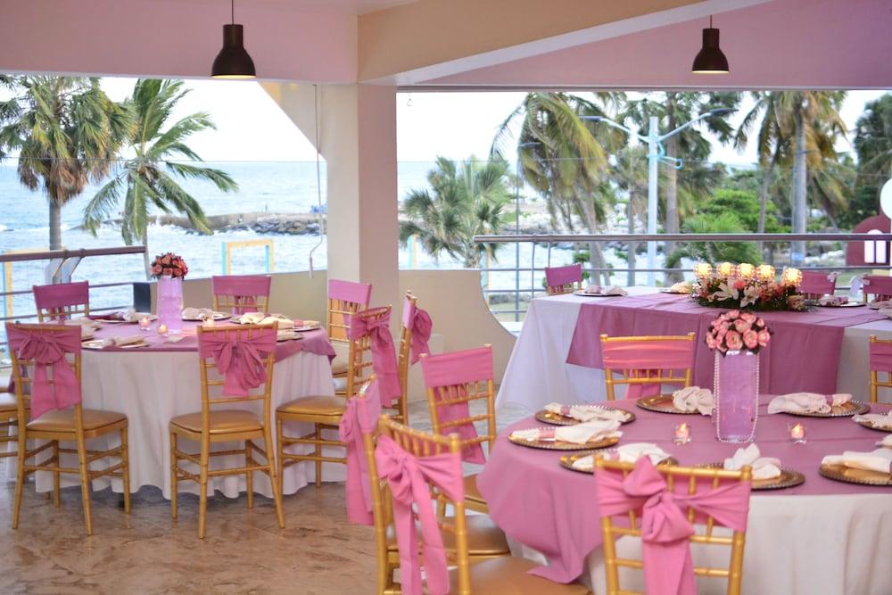 Napolitano Hotel Santo Domingo Exterior photo