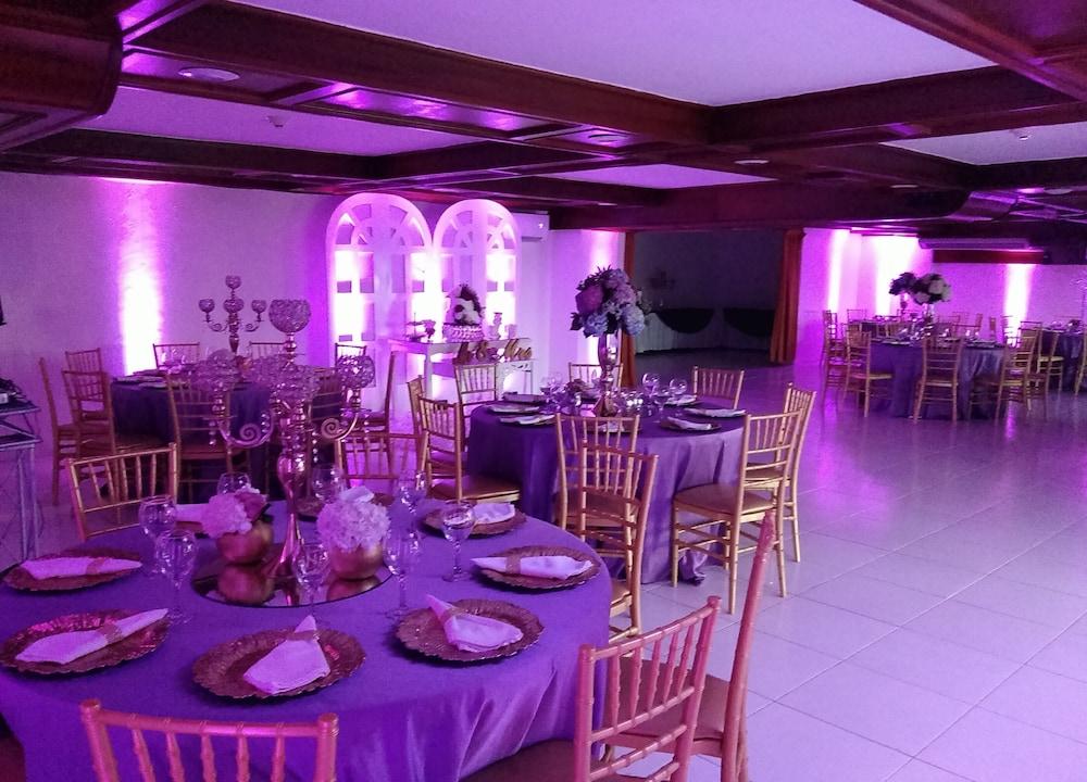 Napolitano Hotel Santo Domingo Exterior photo